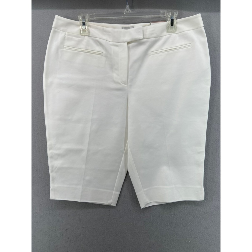 NWT Chico's Shorts Womens 2 L 12 Bermuda White Smooth Stretch Ultimate Fit Yacht